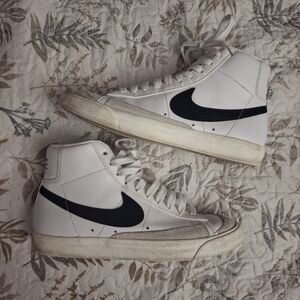 Nike Blazer Mid 77